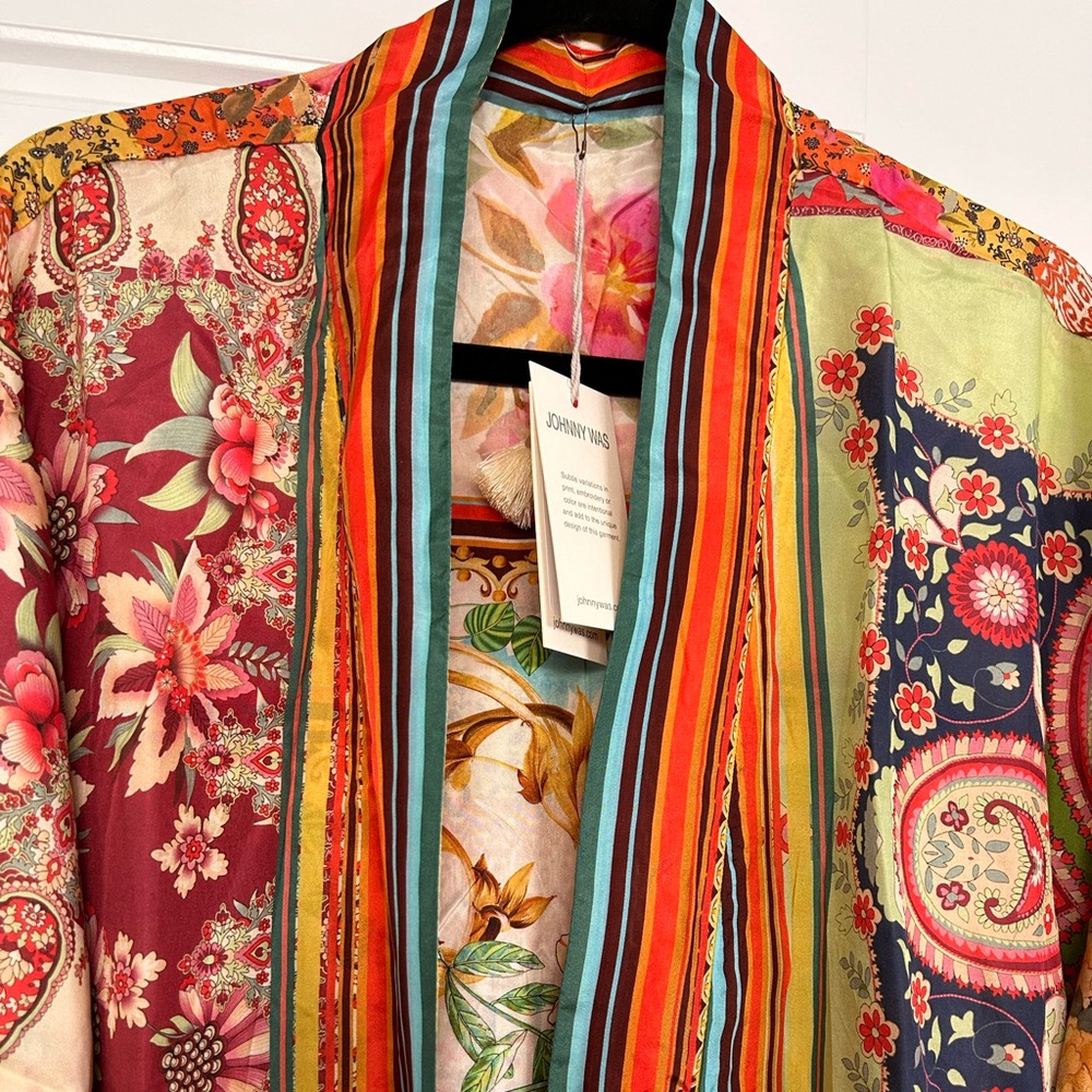 J WAS / BEST EVER ! One Size fits most SURREAL KIMONO - TUNIC - Top / Lounge 🙌